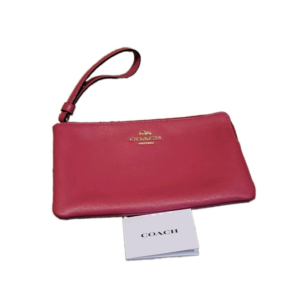 Coach Crossgrain Leather Corner Zip Wristlet in IM/Fuchsia 3888